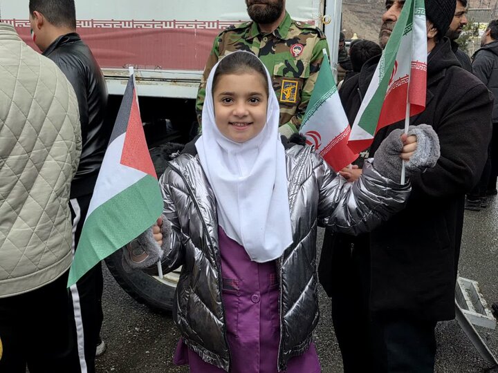 تصاویر/ حضور پرشور مردم ماکو در راهپیمایی ۲۲ بهمن