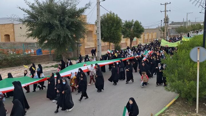 تصاویر / برگزاری راهپیمایی در بخش ماژین