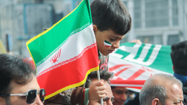 تصاویر/شکوه و عظمت راهپیمایی چهل و هفتمین سالروز پیروزی انقلاب اسلامی در آران وبیدگل