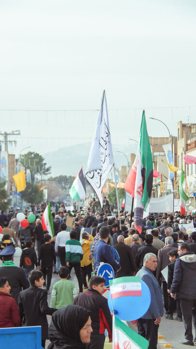 تصاویر/شکوه و عظمت راهپیمایی چهل و هفتمین سالروز پیروزی انقلاب اسلامی در آران وبیدگل