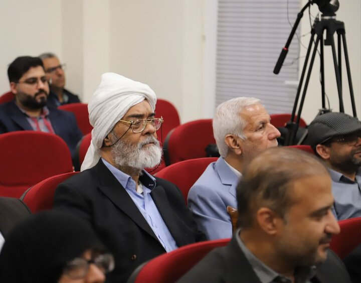 تصاویر/ رونمایی از کتاب