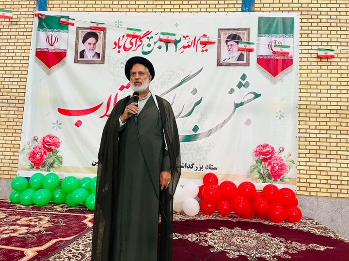 تصاویر/ جشن ۴۷ سالگی انقلاب در روستای بساتین