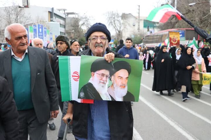 راهپیمایی با شکوه 22 بهمن در شهر ساری