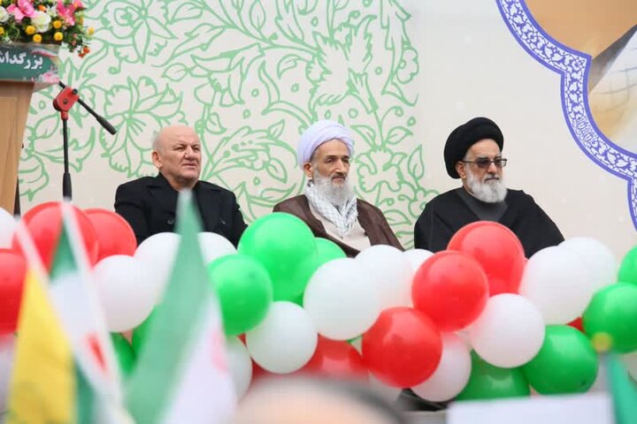 راهپیمایی با شکوه 22 بهمن در شهر ساری