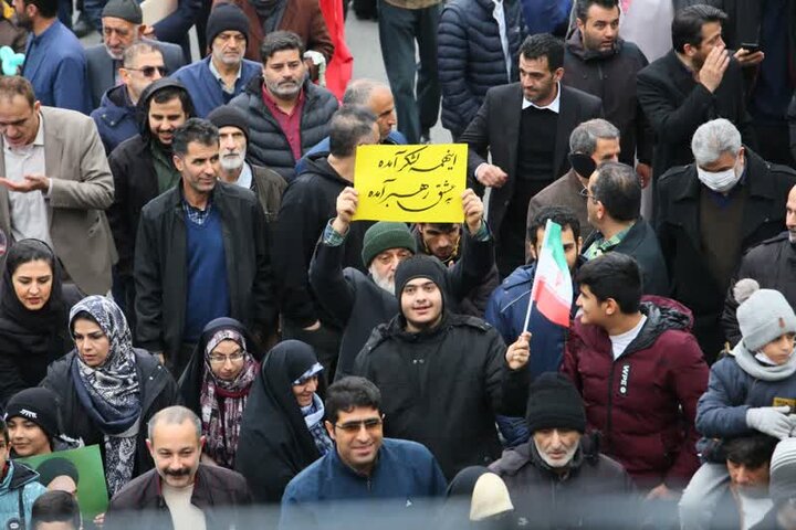 راهپیمایی با شکوه 22 بهمن در شهر ساری