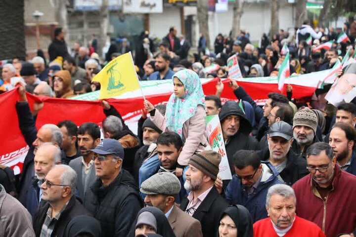 راهپیمایی با شکوه 22 بهمن در شهر ساری