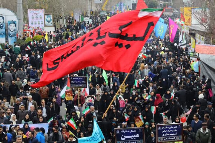 راهپیمایی با شکوه 22 بهمن در شهر ساری