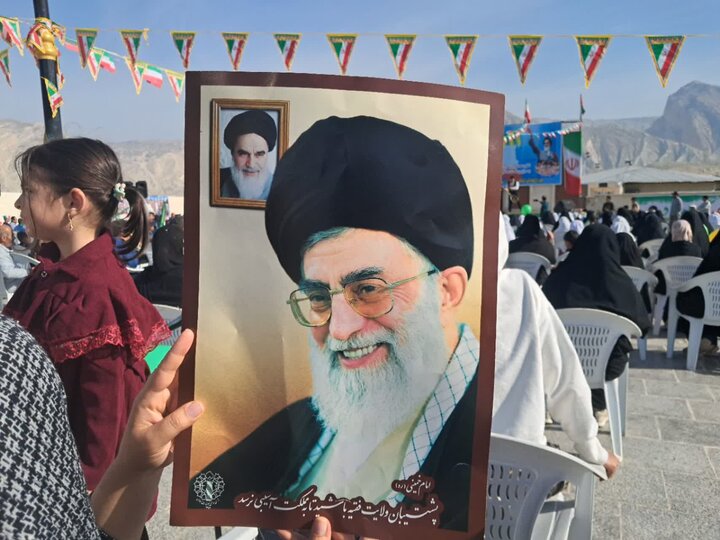 تصاویر/ راهپیمایی ۲۲ بهمن در شهر دوراهک