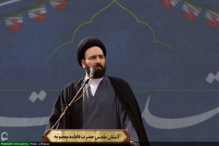 مسيرات حاشدة في ذكرى انتصار الثورة الإسلامية بمدينة قم