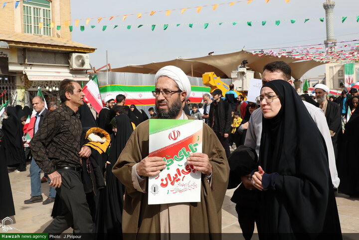 مسيرات حاشدة في ذكرى انتصار الثورة الإسلامية بمدينة قم