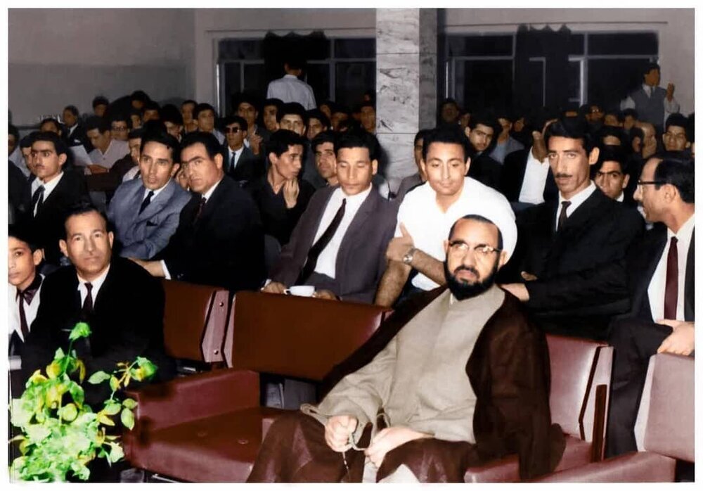 Martyr Motahhari: Islamic Revolution Revived National Confidence and Independent Identity