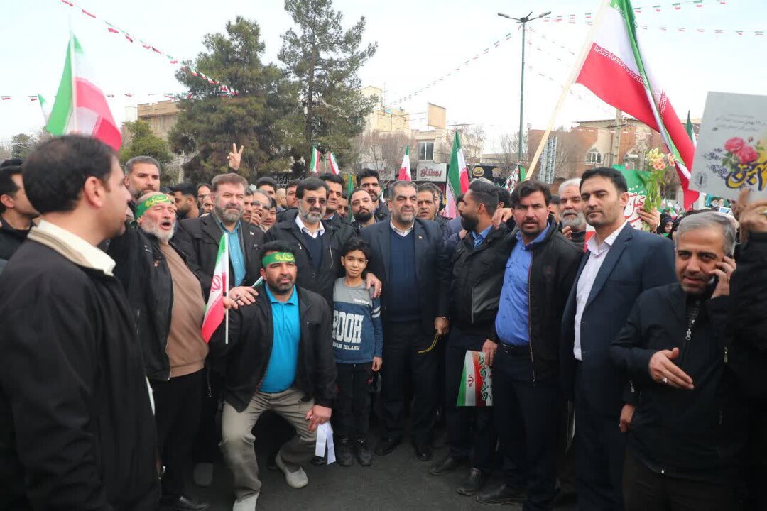 استاندار قم: ملت ایران تسلیم هیچ فشاری نخواهد شد