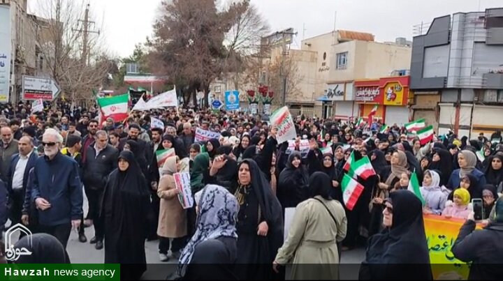 فیلم |  راهپیمایی مردم بروجرد در روز یوم الله ۲۳ بهمن
