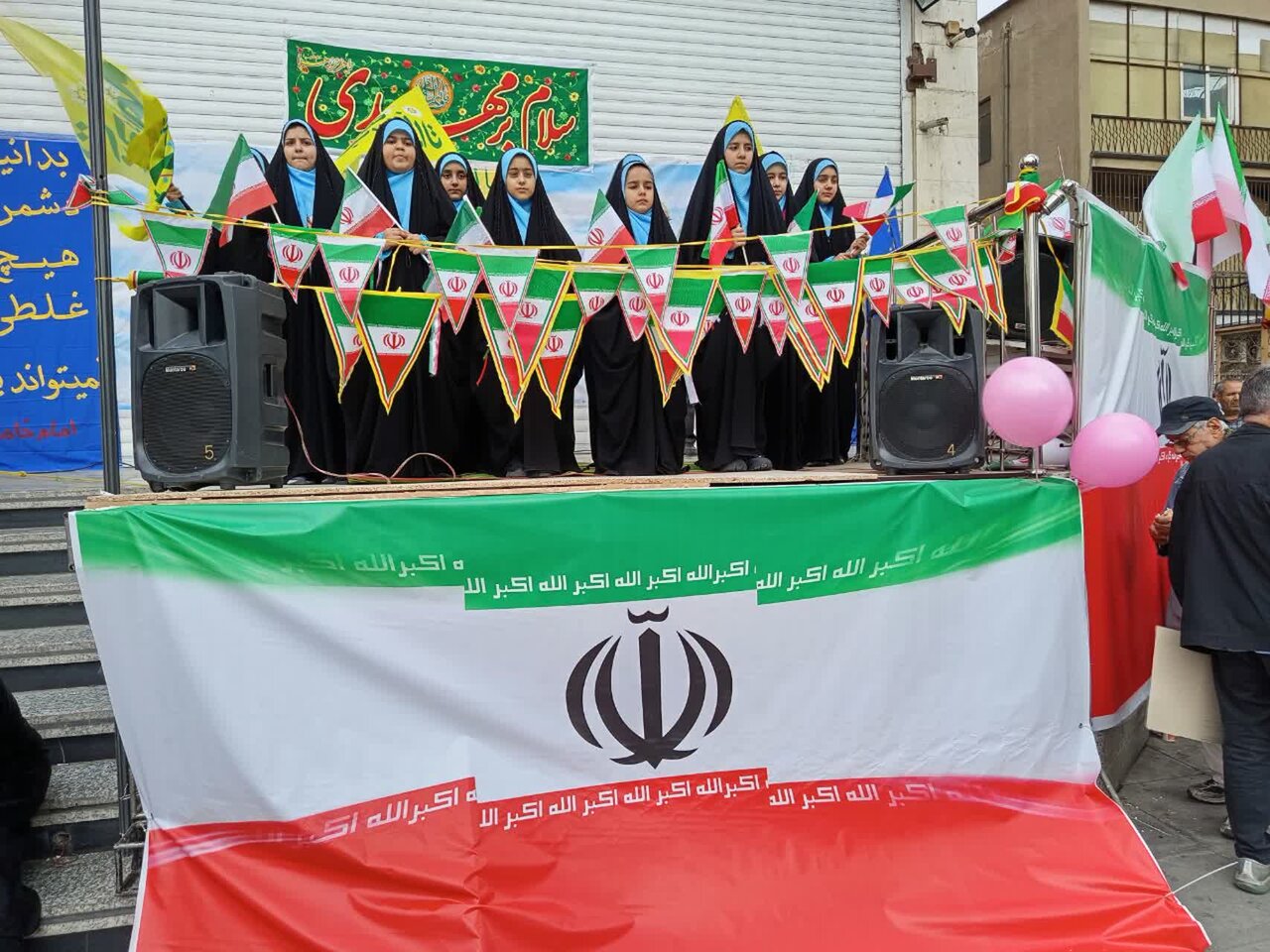 انقلاب اسلامی ایران، فراتر از یک تحول سیاسی است