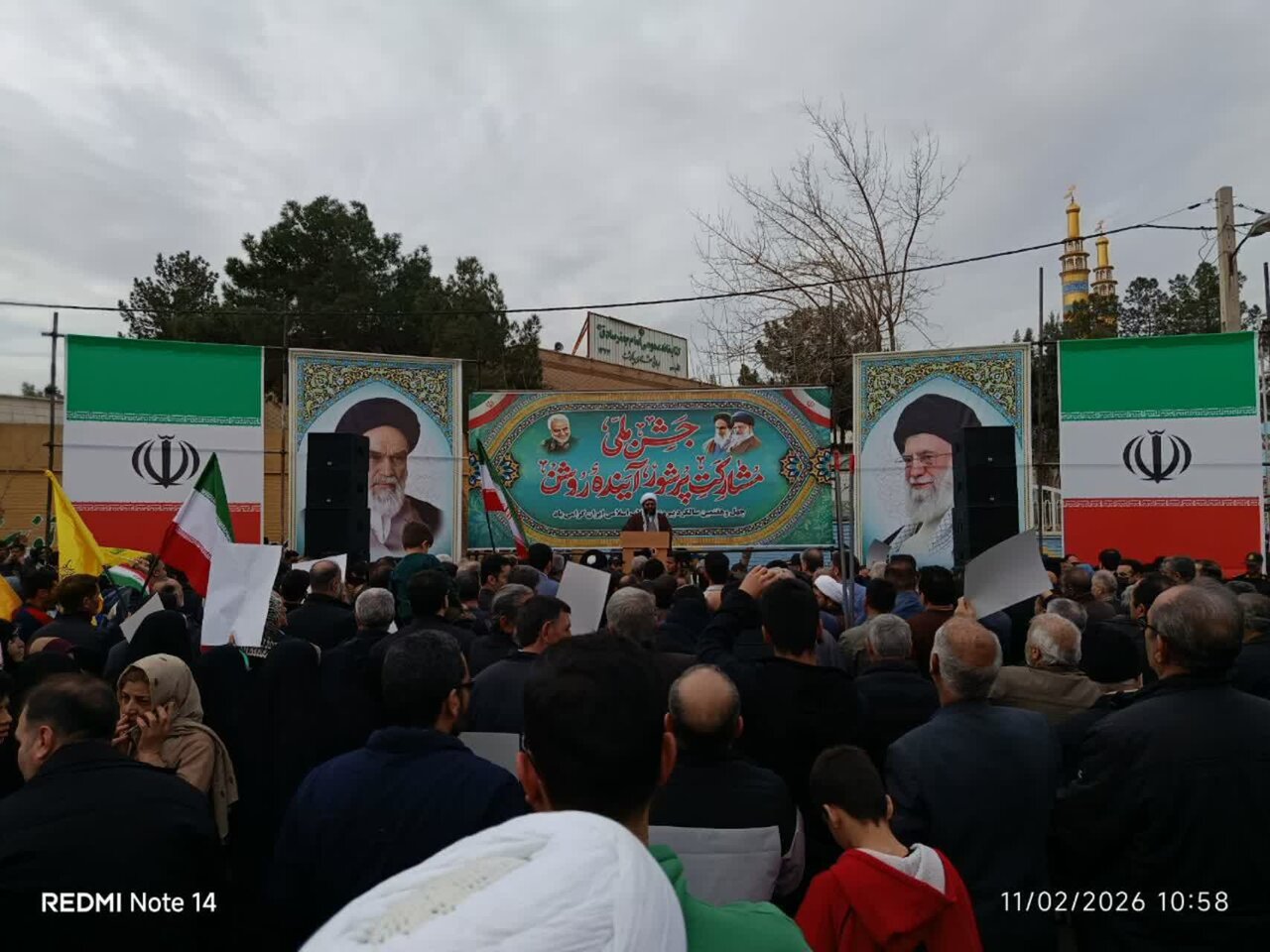 تصاویر/ حضور پرشور و حماسی طلاب و روحانیون شهرستان پاکدشت در جشن ملی ۲۲ بهمن