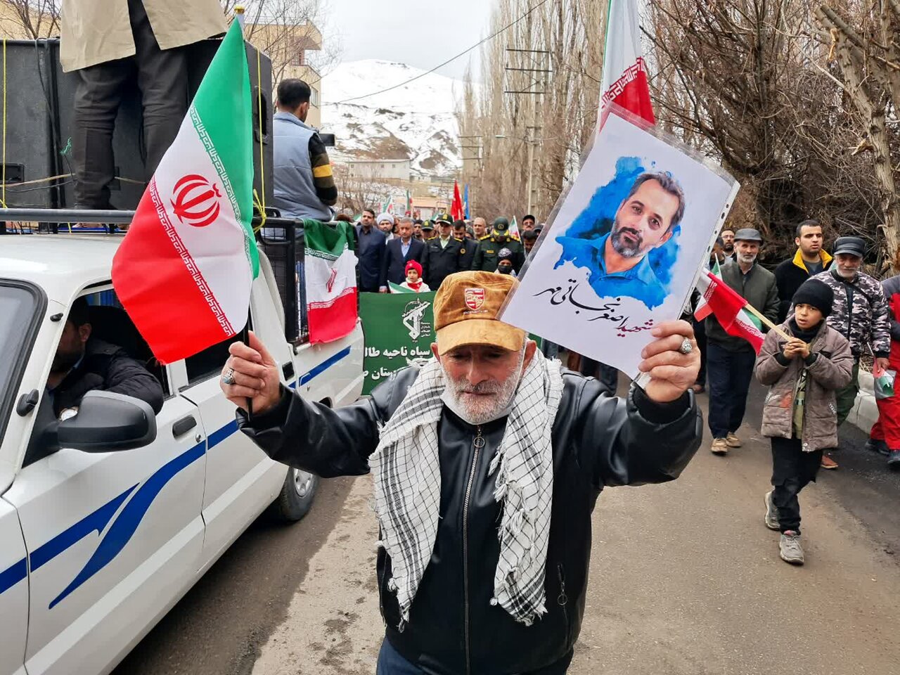 راهپیمایی با شکوه مردم ولایتمدار البرز از کرج تا ماهدشت / حضور مردم روستاهای طالقان در هوای برفی + ویدیو و تصاویر