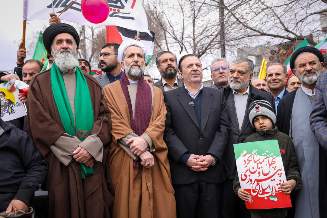 حضور ملت ایران در یوم الله ۲۲ بهمن معادلات دشمنان را نقش برآب کرد