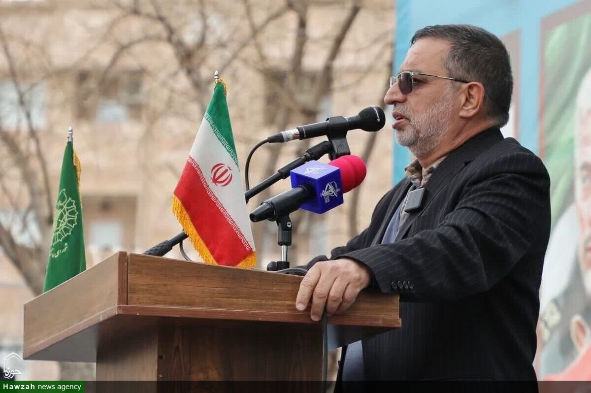 انقلاب اسلامی متوقف‌شدنی نیست