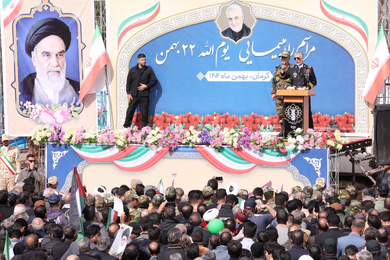 ملت ایران پای دفاع از تمامیت ارضی ایستاده است