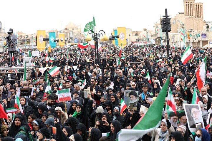 Pawai Nasional 22 Bahman di Iran: Rakyat dan Ulama Bersatu Tegaskan Dukungan pada Pemimpin Revolusi