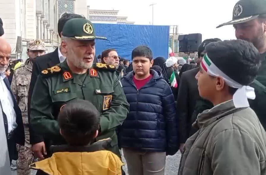 مردم برای شکست جبهه استکبار «شتاب» دارند