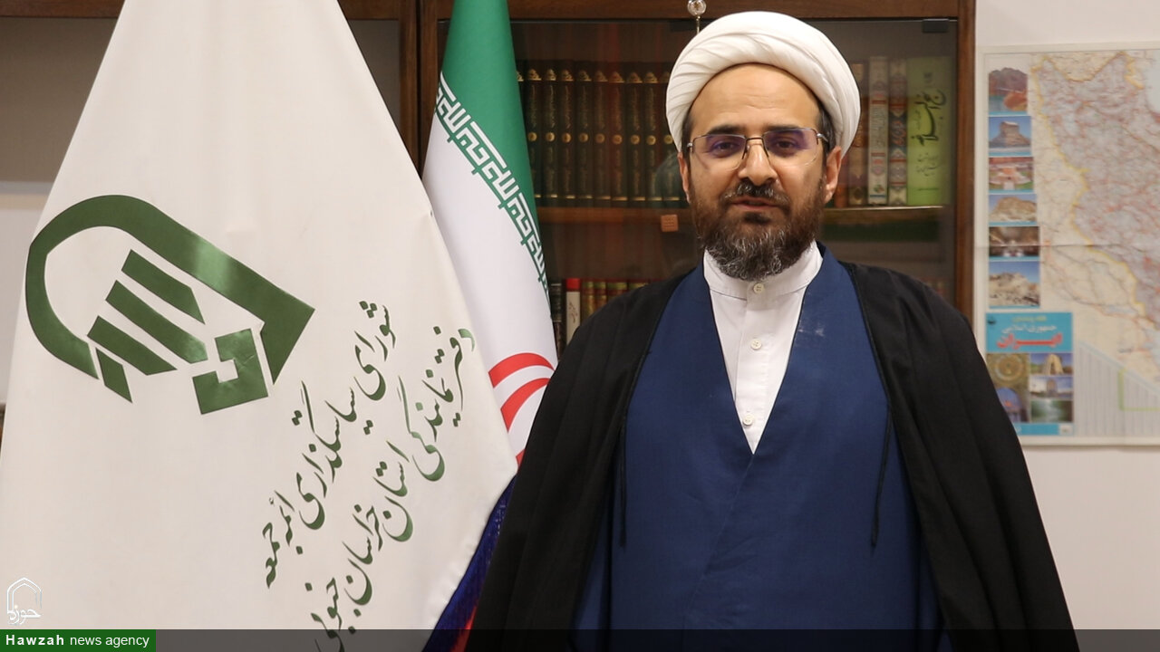 فیلم| دعوت مسئول شورای سیاست گذاری ائمه جمعه خراسان جنوبی  از مردم برای حضور در راهپیمایی ۲۲ بهمن