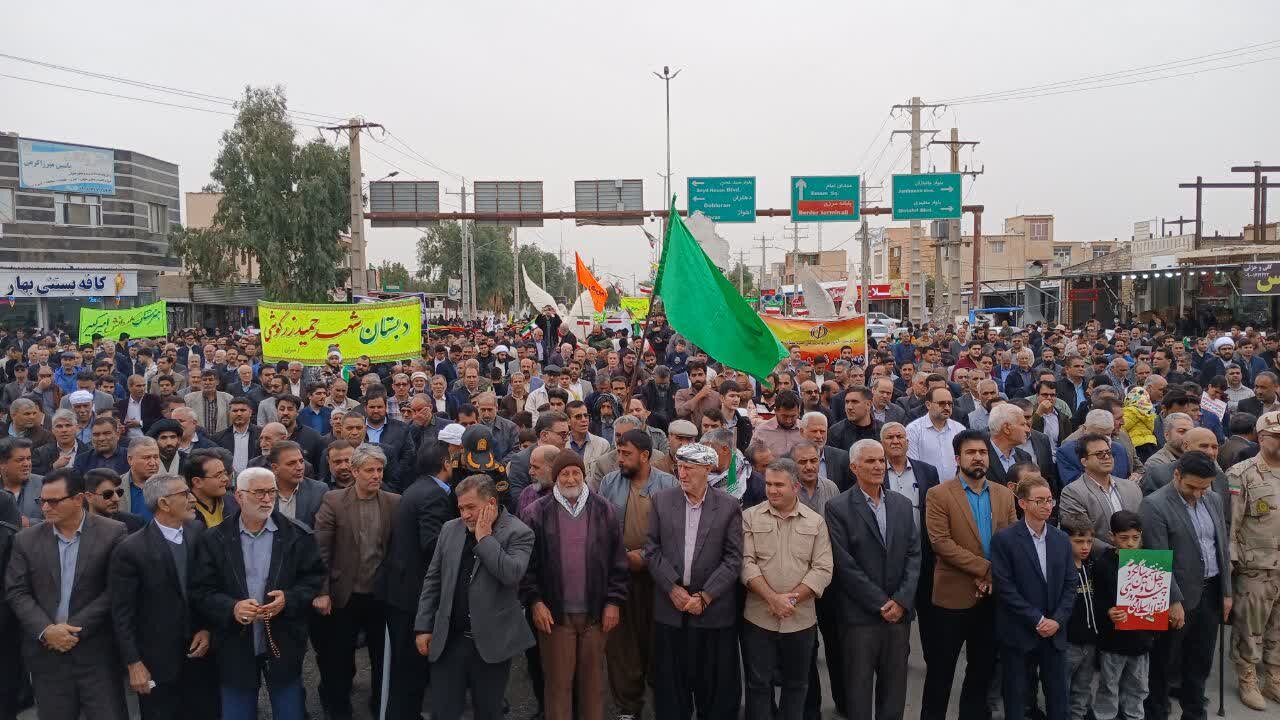 فیلم| گرامیداشت جشن پیروزی انقلاب در شهرستان مهران  با حضور پرشور مردم