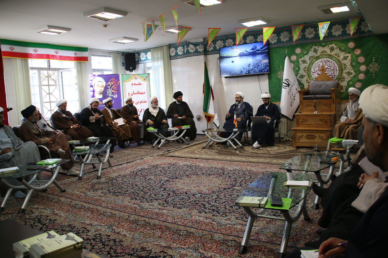 تصاویر/ دومین نشست اجلاسیه مدیران مدارس علمیه استان کرمان