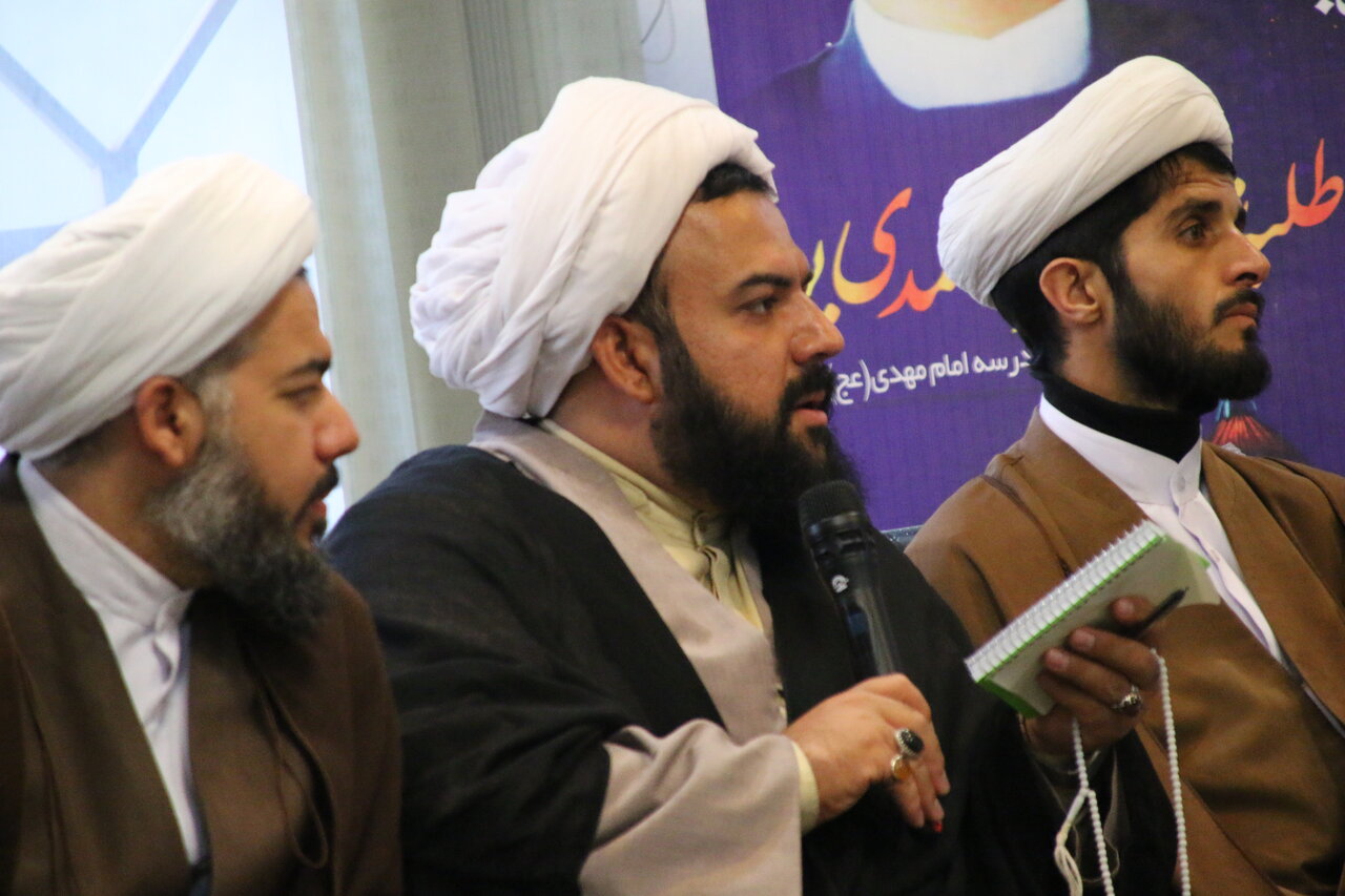 بررسی راهکارهای جذب و توسعه فعالیت‌های قرآنی در دومین نشست اجلاسیه مدیران حوزه‌های علمیه کرمان