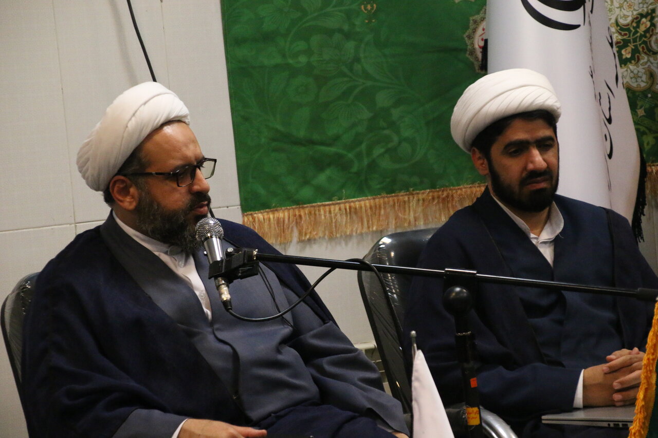 بررسی راهکارهای جذب و توسعه فعالیت‌های قرآنی در دومین نشست اجلاسیه مدیران حوزه‌  علمیه کرمان