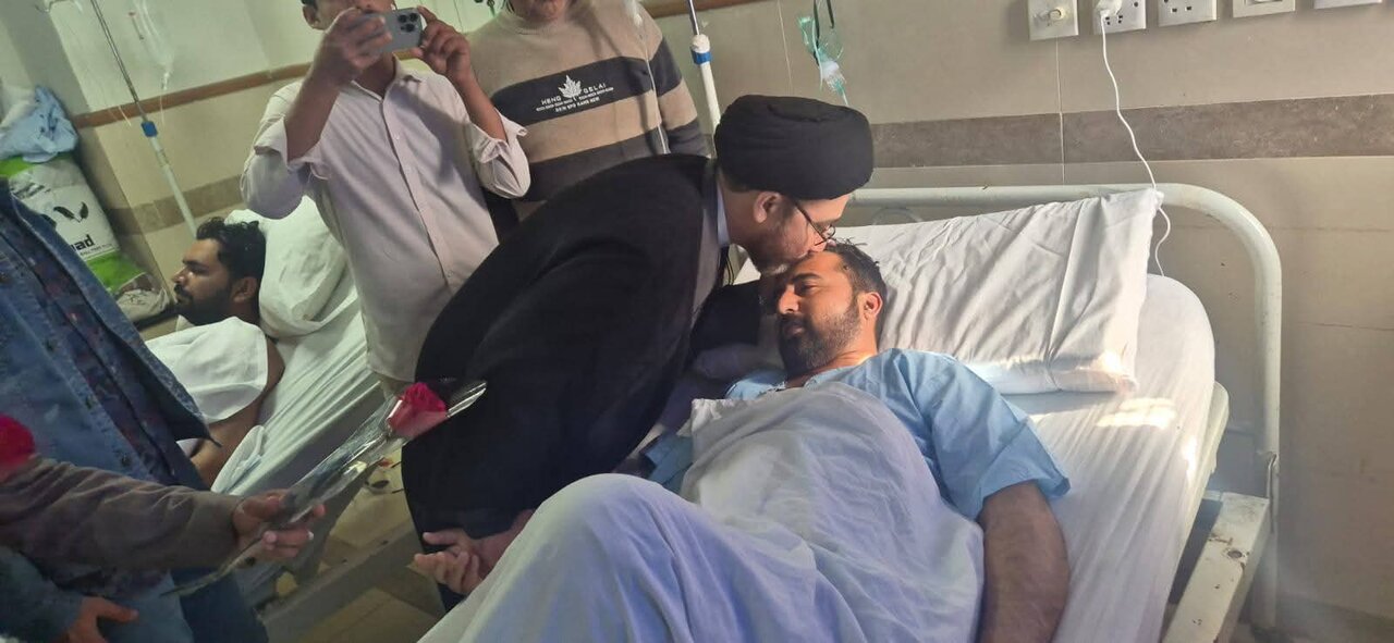 علامہ شہنشاہ نقوی کی سانحہ ترالی کے زخمیوں کی عیادت کی اور شہداء کی قبور پر حاضری/ملک میں سرگرم کالعدم جماعتوں کے خلاف فوری کاروائی کا مطالبہ