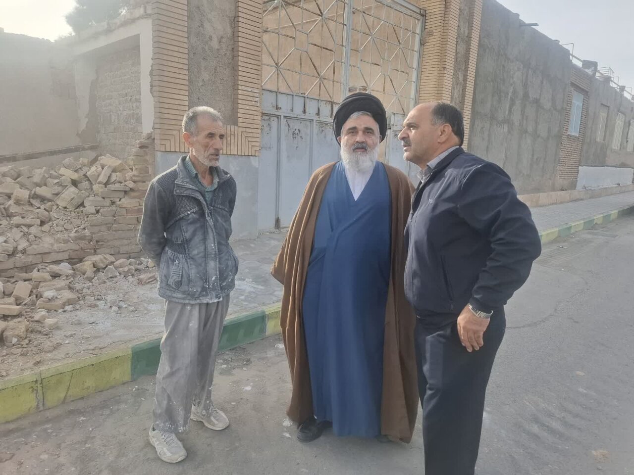 کلنگ احداث مجتمع فرهنگی و رفاهی و خدماتی مدارس علمیه آیت الله اعتمادی به زمین زده شد