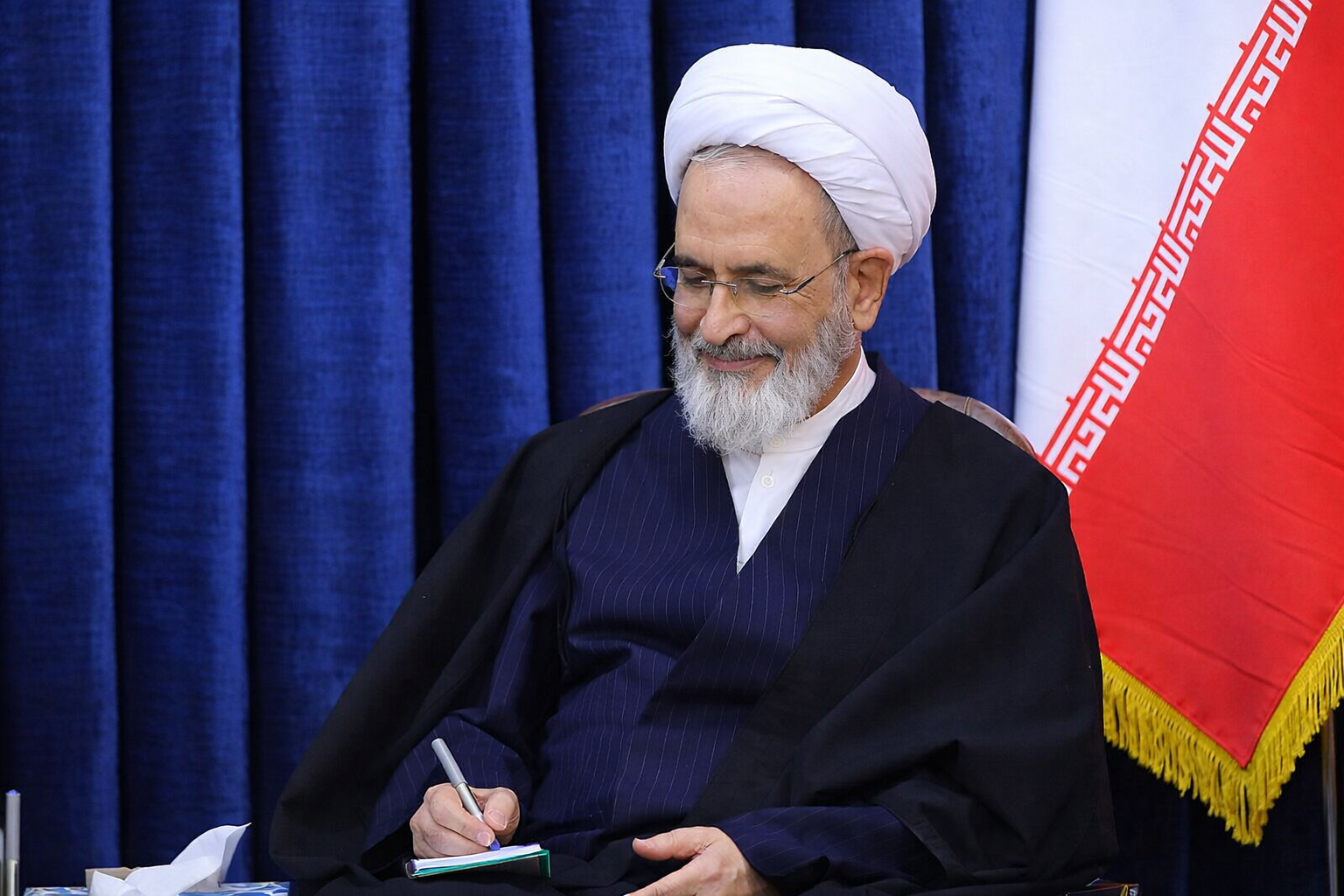 L’Ayatollah Arafi remercie le peuple iranien : La participation unificatrice rend nos responsabilités encore plus lourdes