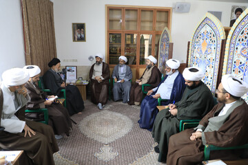 امام جمعه بیرجند: فاصله با آرمان‌ها از مسیر بی توجهی به قانون می‌گذرد