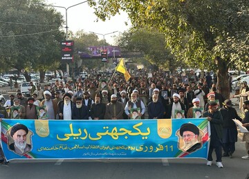 حضور گسترده مردم پاکستان در راهپیمایی های باشکوه سالگرد انقلاب اسلامی