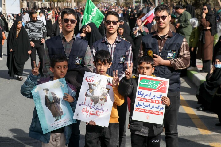 تصاویر| حماسه راهپیمایی ۲۲ بهمن در بیرجند-2