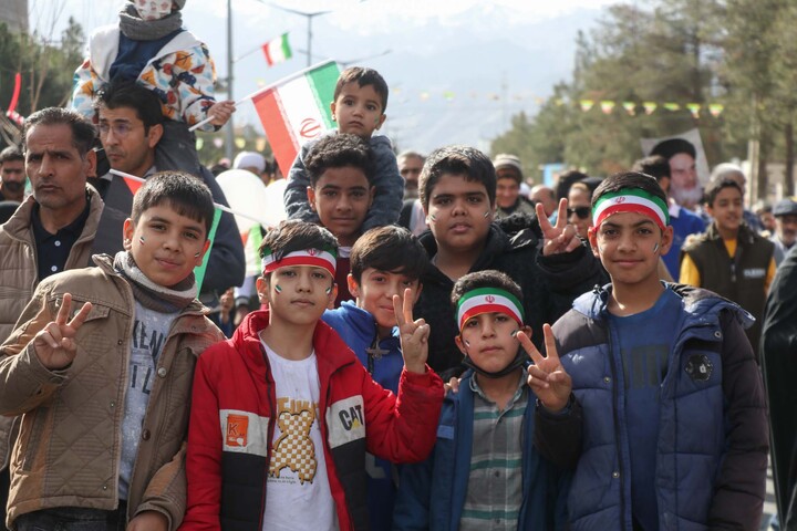 تصاویر| حضور نوجوانان و جوانان در حماسه 22 بهمن مردم بیرجند