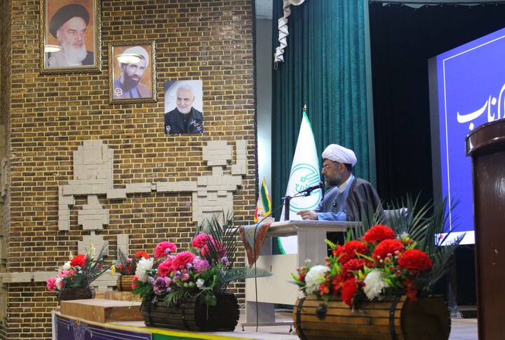 تصاویر/ نشست هم‌ اندیشی اساتید و مدیران حوزه معارف اسلام ناب استان‌ کرمان