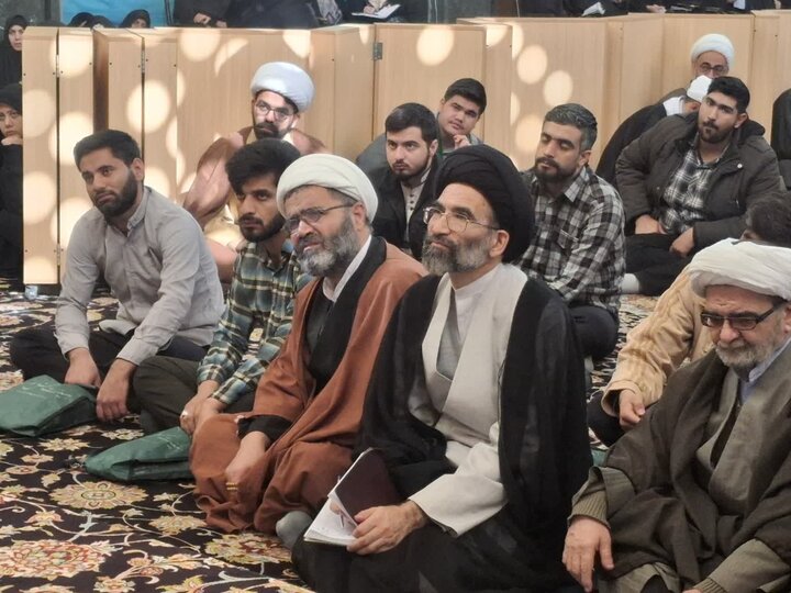 تصویر/همایش طلاب، روحانیون، مبلغین، مبلغات و ائمه جماعات کاشان