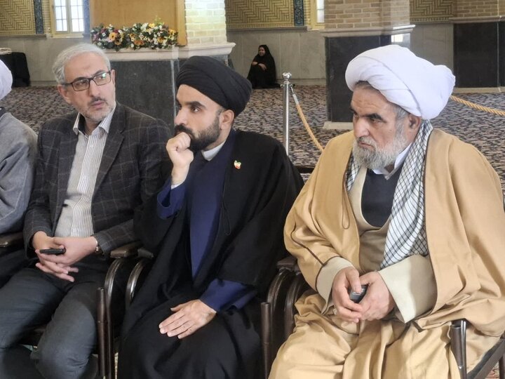 تصویر/همایش طلاب، روحانیون، مبلغین، مبلغات و ائمه جماعات کاشان