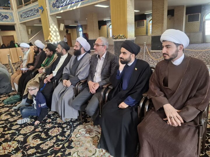 تصویر/همایش طلاب، روحانیون، مبلغین، مبلغات و ائمه جماعات کاشان