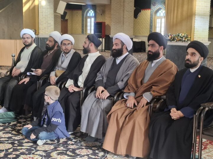 تصویر/همایش طلاب، روحانیون، مبلغین، مبلغات و ائمه جماعات کاشان