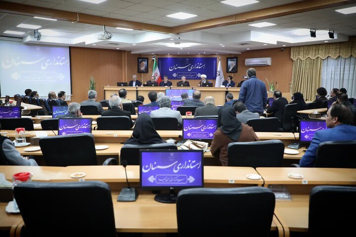 تصاویر/ نشست مدیران و فعالان میراث‌فرهنگی، گردشگری و صنایع دستی استان سمنان با وزیر میراث‌فرهنگی