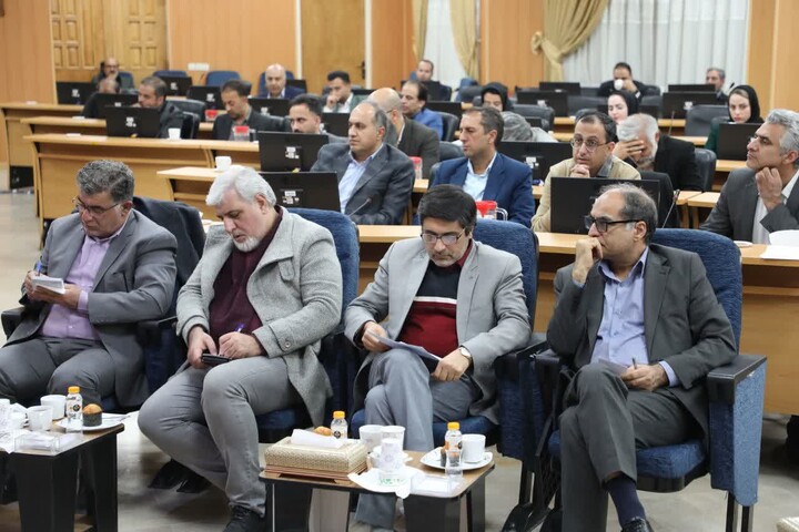 تصاویر/ نشست مدیران و فعالان میراث‌فرهنگی، گردشگری و صنایع دستی استان سمنان با وزیر میراث‌فرهنگی