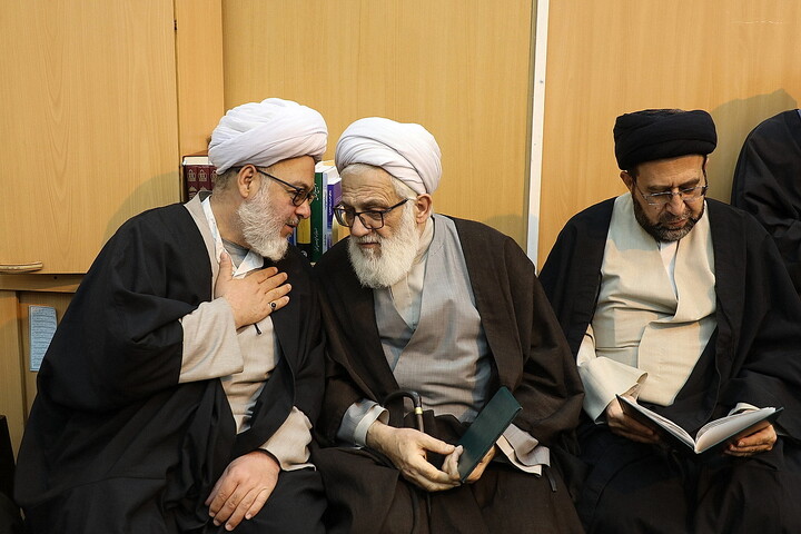 تصاویر/ مراسم بزرگداشت چهارمین سالگرد ارتحال حضرت آیت الله علوی گرگانی (ره)