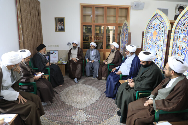 امام جمعه بیرجند: فاصله با آرمان‌ها از مسیر بی توجهی به قانون می‌گذرد