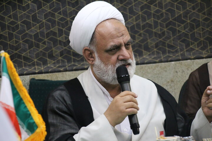 تصاویری از برگزاری جلسه اختتامیه اجلاسیه مدیران حوزه علمیه استان کرمان در کرمان.