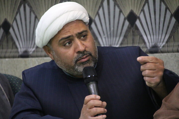 تصاویری از برگزاری جلسه اختتامیه اجلاسیه مدیران حوزه علمیه استان کرمان در کرمان.