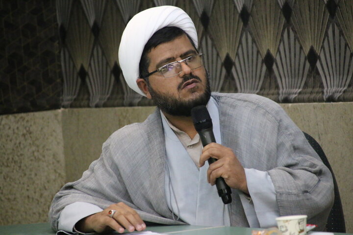 تصاویری از برگزاری جلسه اختتامیه اجلاسیه مدیران حوزه علمیه استان کرمان در کرمان.