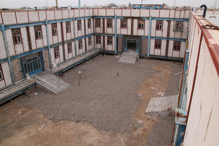 بازدید مجید دوستعلی نماینده کرمان در مجلس شورای اسلامی از پروژه در حال ساخت مدرسه علمیه امام صادق(ع) با حضور مدیر و معاونان حوزه علمیه استان کرمان.